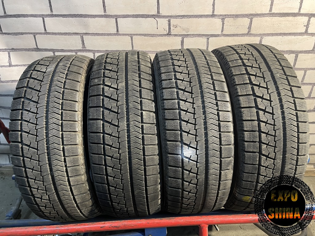 Шины bridgestone blizzak lm 25. Резина липучка Бриджстоун близак 205 55 16.